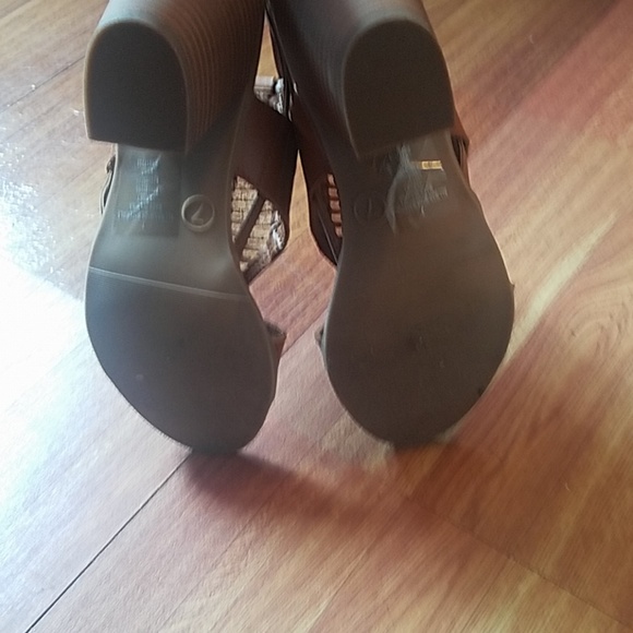 Merona heels - Picture 3 of 5